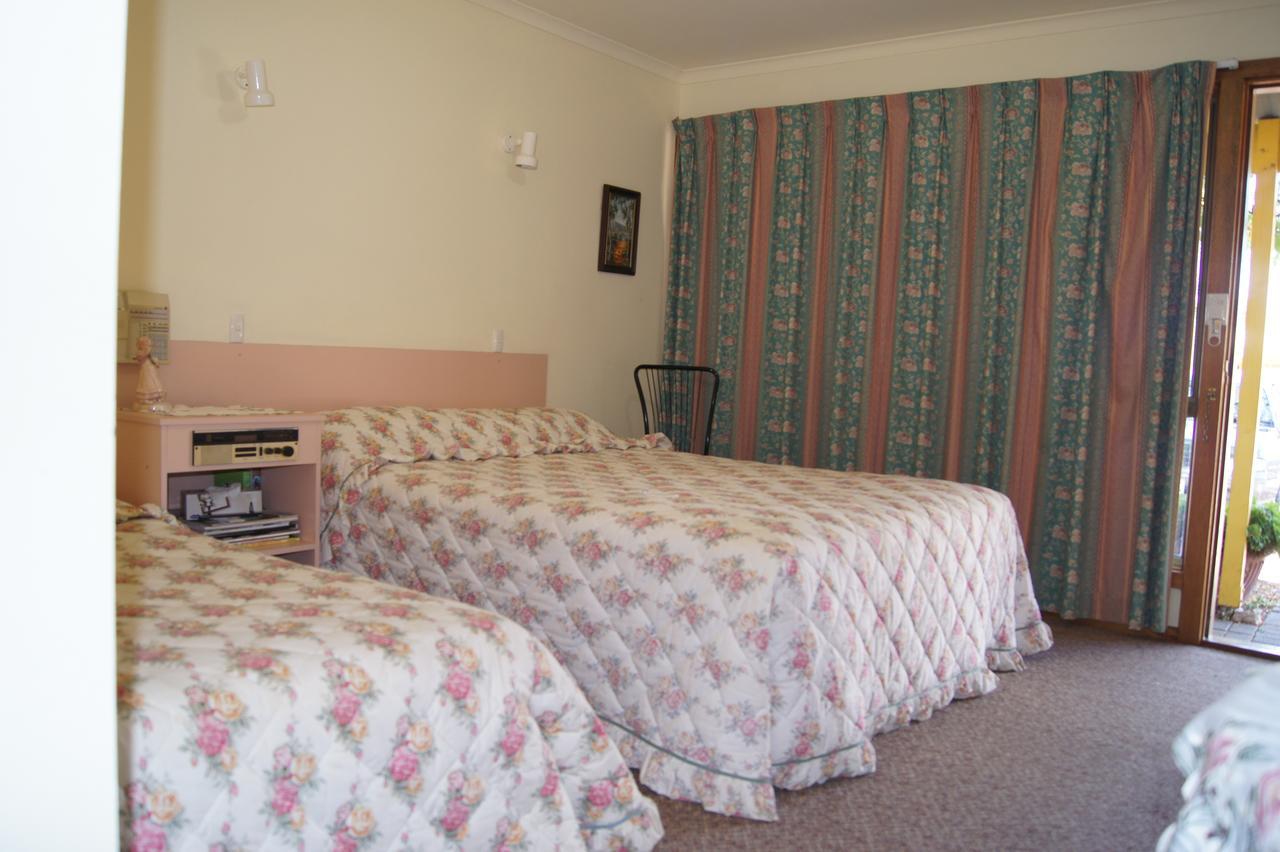 Milang Lakes Motel Екстериор снимка